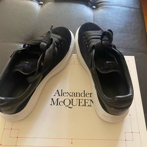 Velvet Black Alexander Mcqueen Sneakers